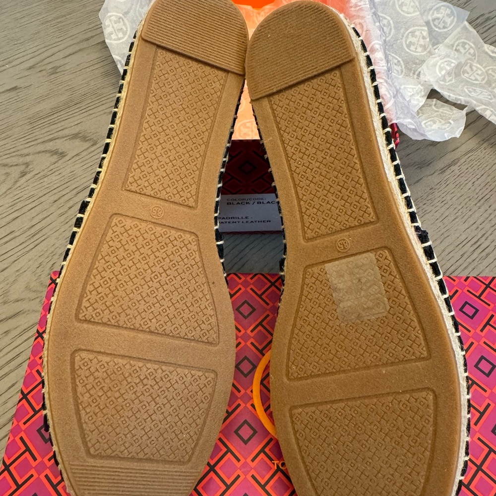 Tory Burch Black Canvas Patent Leather Espadrille NIB - Picture 4 of 5